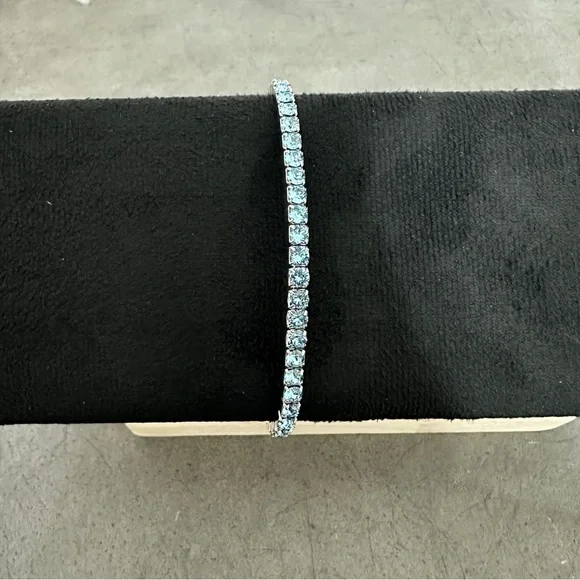 ✨ Swarovski x Crabtree & Evelyn Bracelet | Silver-Tone | BNWT - Picture 4 of 6